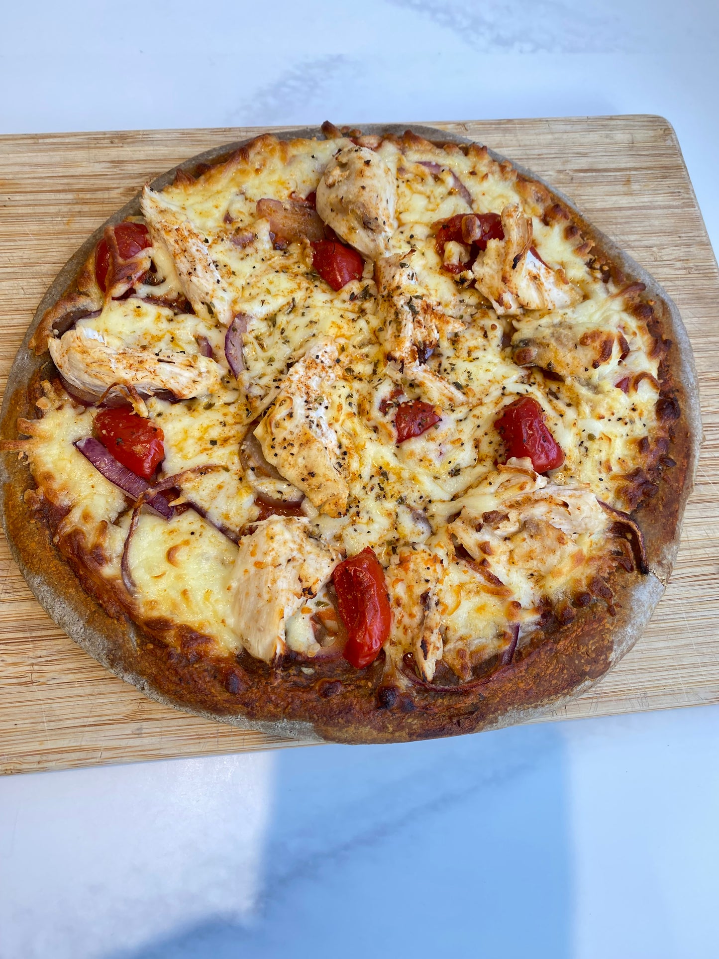 Pollo Picante72g of Protein.(Chicken protein pizza with cricket base).