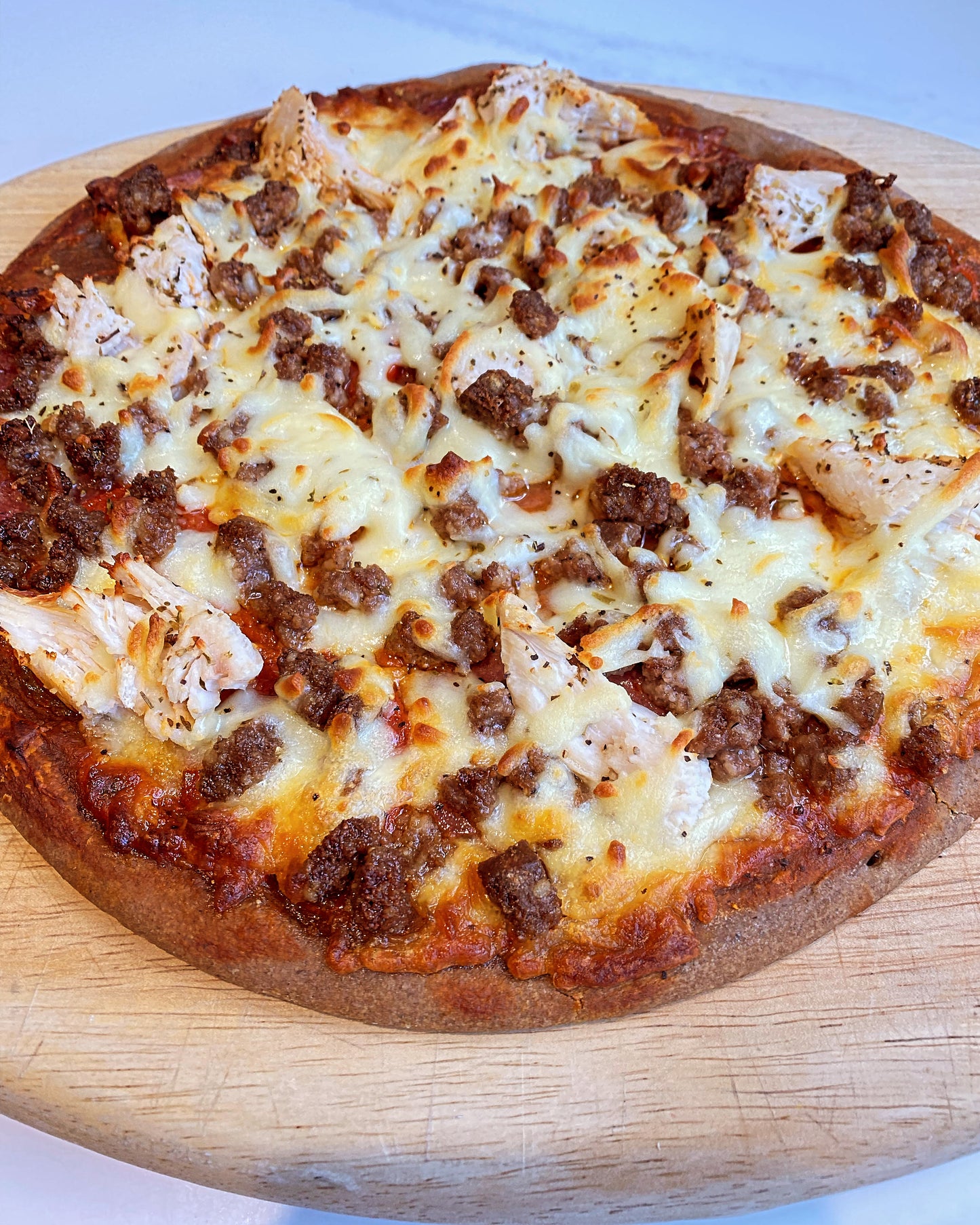La Carne 83g of Protein.(Meat protein pizza with cricket base).