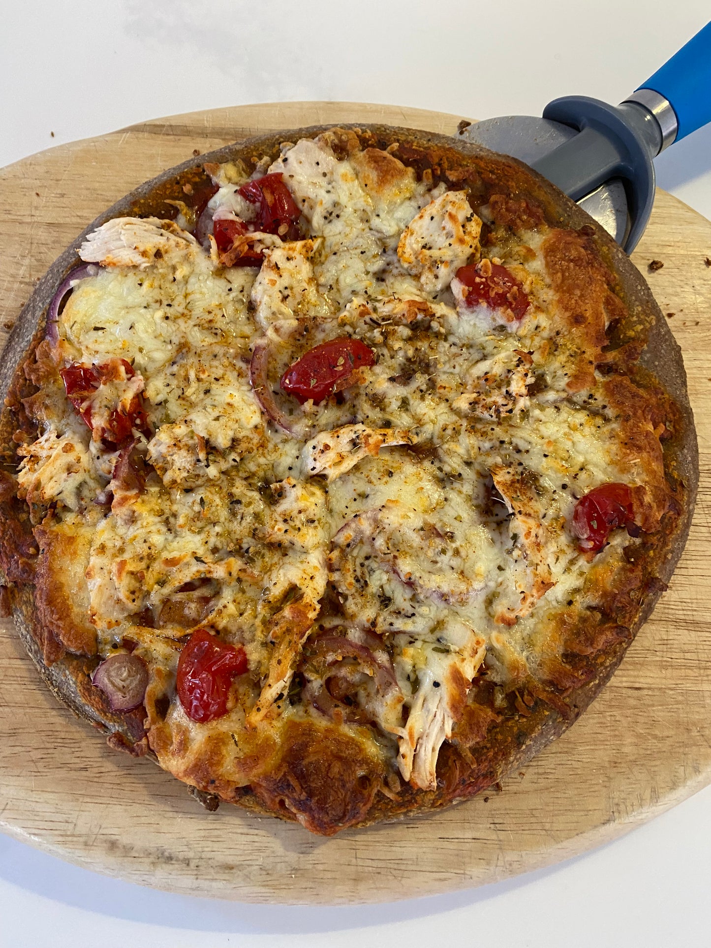 Pollo Picante72g of Protein.(Chicken protein pizza with cricket base).