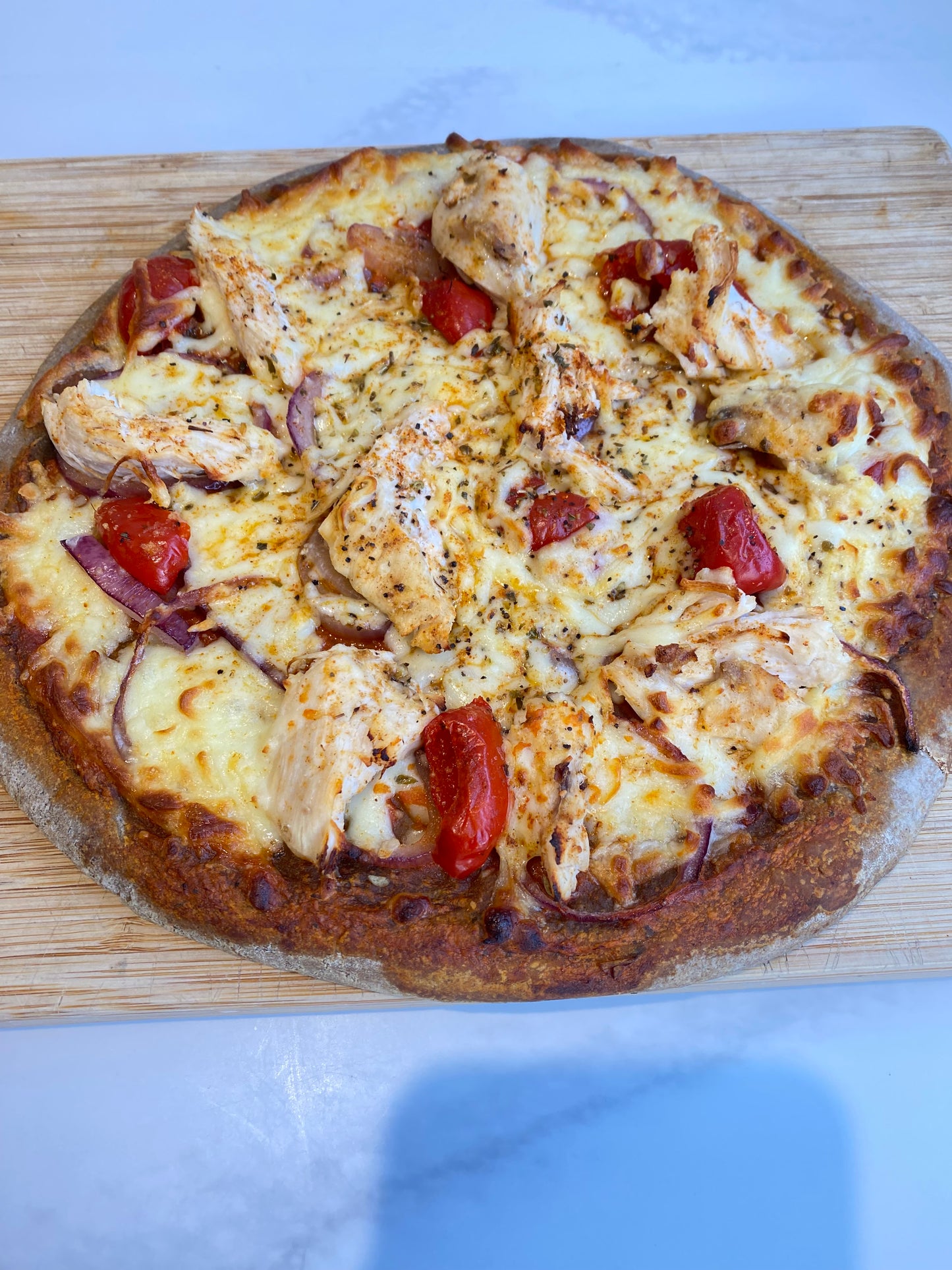 Pollo Picante72g of Protein.(Chicken protein pizza with cricket base).
