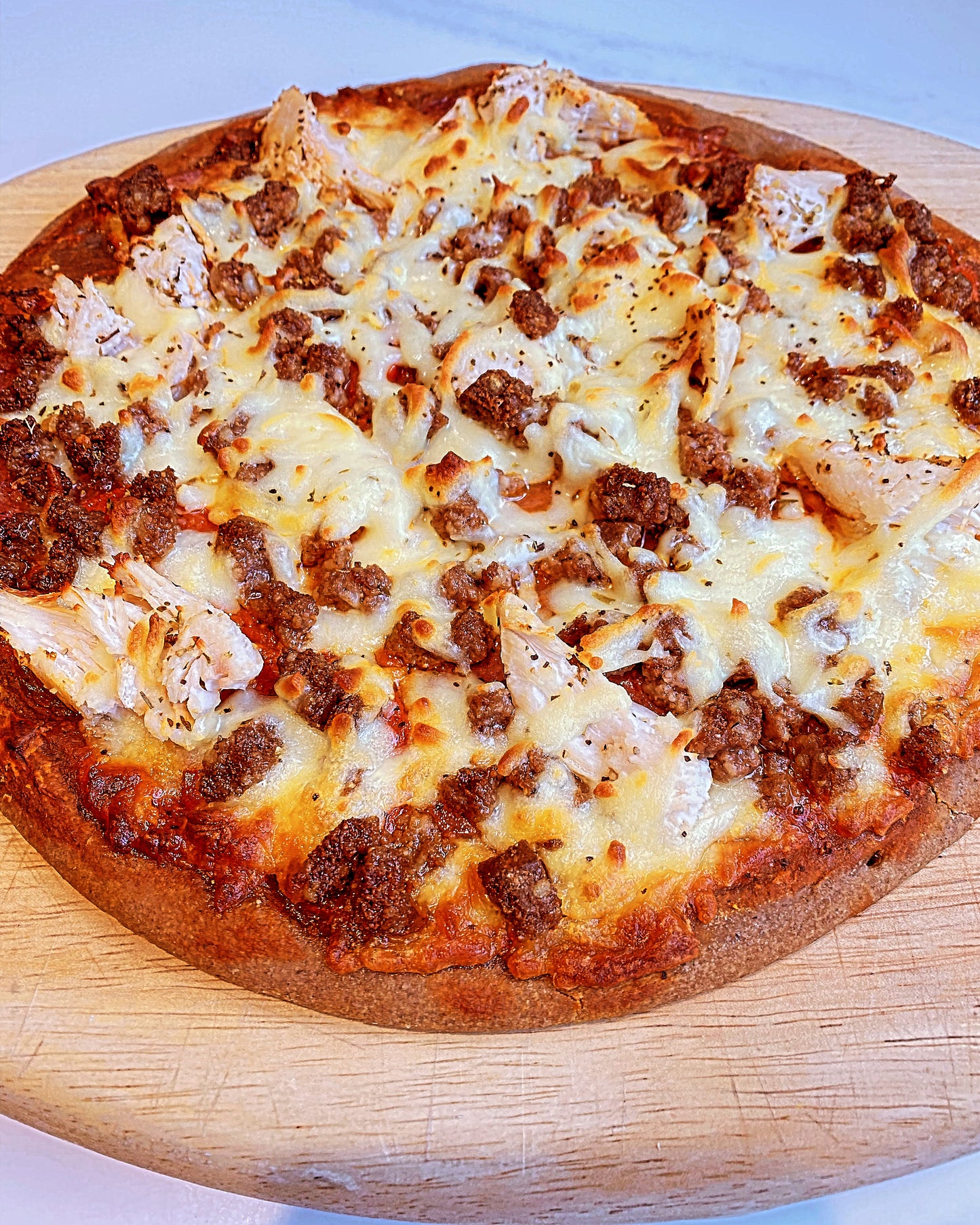 La Carne 83g of Protein.(Meat protein pizza with cricket base).
