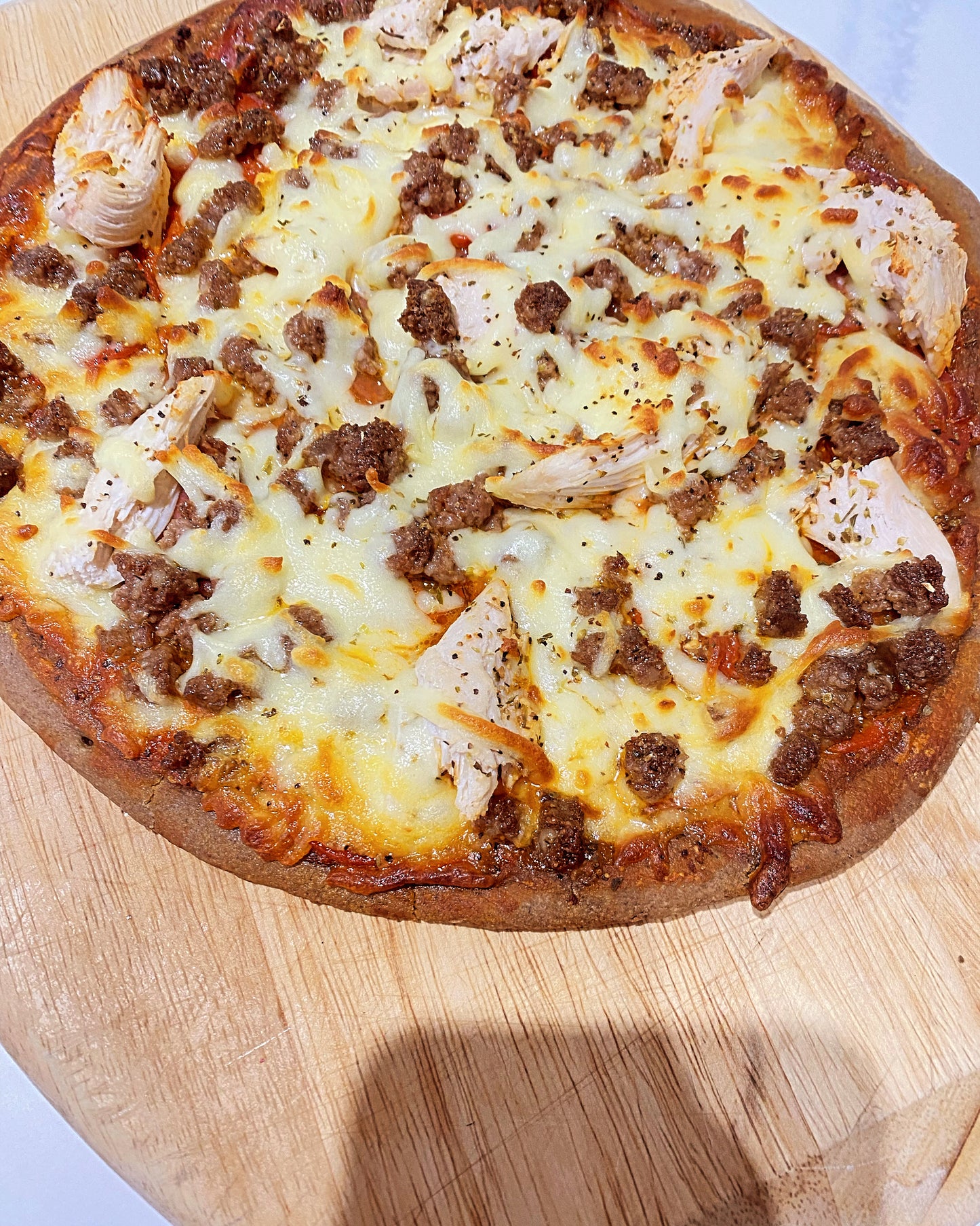 La Carne 83g of Protein.(Meat protein pizza with cricket base).