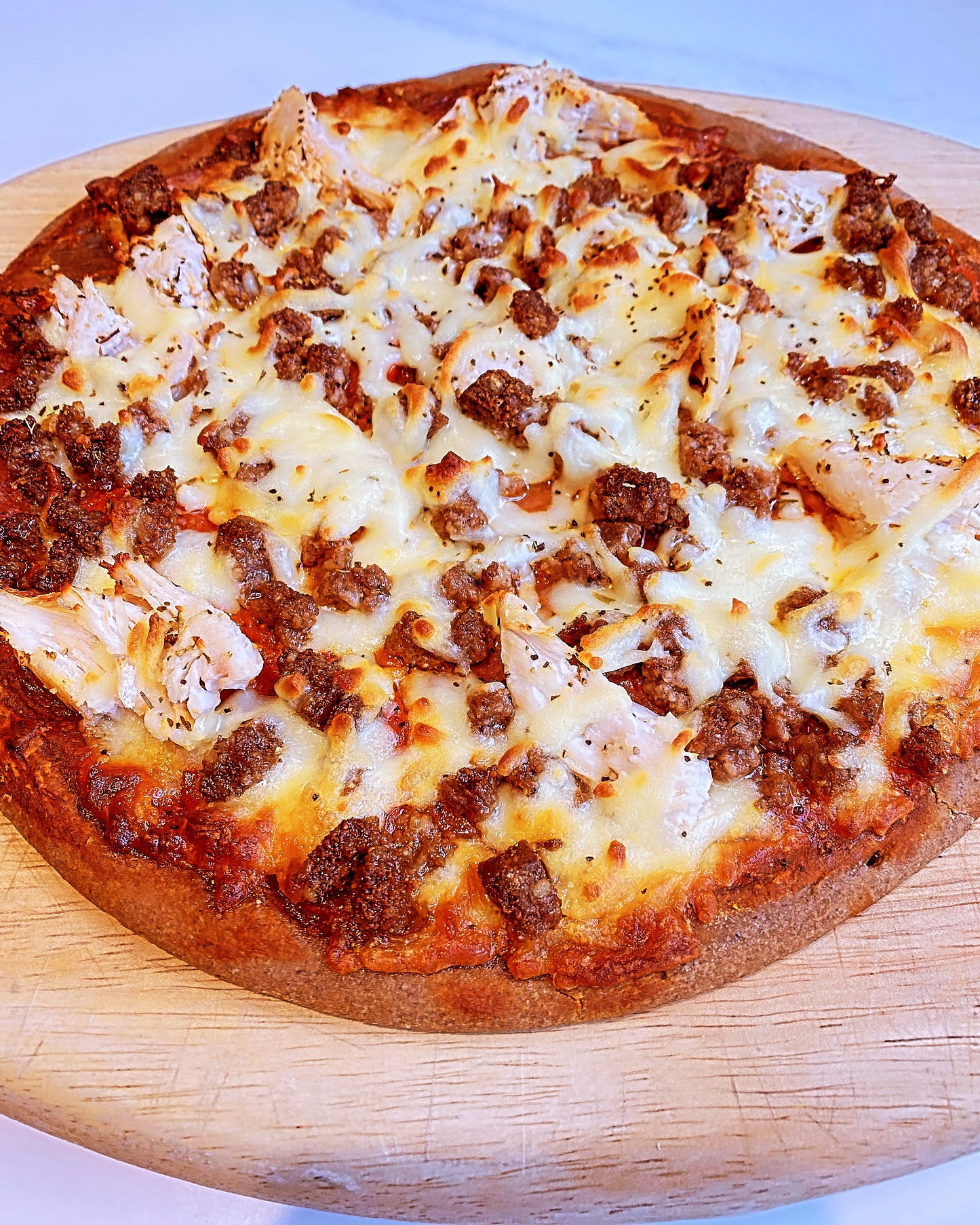 La Carne 83g of Protein.(Meat protein pizza with cricket base).